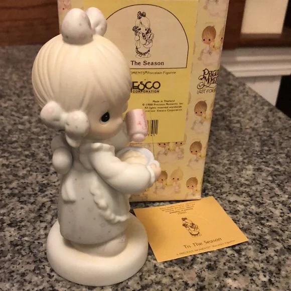 Precious Moments 1988 “TisbThe Season” porcelain figurine - Picture 3 of 7